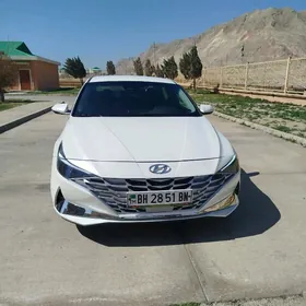 Hyundai Elantra 2021