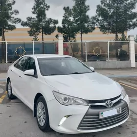 Toyota Camry 2017