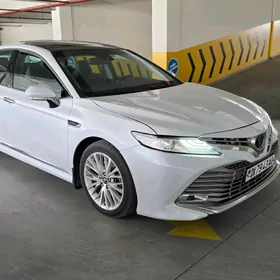 Toyota Camry 2018