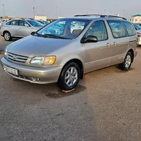 Toyota Sienna 2002