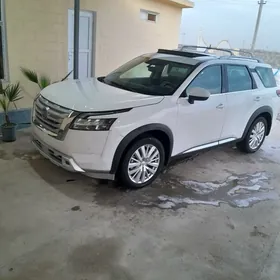 Nissan Pathfinder 2022