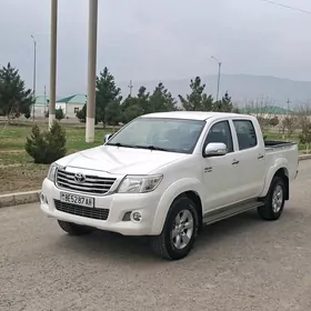 Toyota Hilux 2014