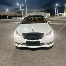 Mercedes-Benz S-Class 2006
