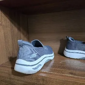 макасина скейчерс