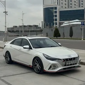 Hyundai Elantra 2022