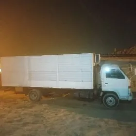 Mitsubishi Canter 1995