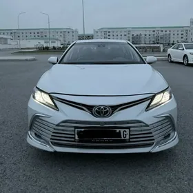 Toyota Camry 2024