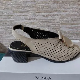 Босоножки женские