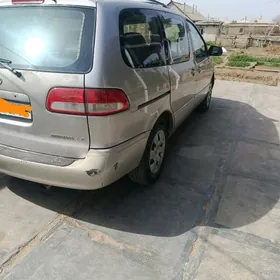 Toyota Sienna 2001