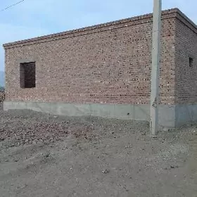 Boýy ýeten jaý boş melek