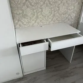 Стол письменный