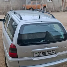 Opel Vectra 2001