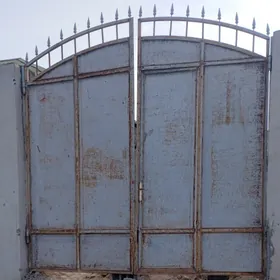 ворота дервезе