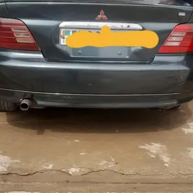 Mitsubishi Galant 2001