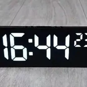 Led часы с термометром.