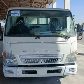 Mitsubishi Canter 2025