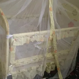 Детский кровать