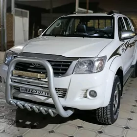Toyota Hilux 2013