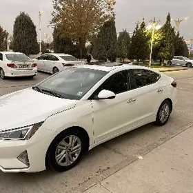 Hyundai Elantra 2020