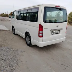 Toyota Hiace 2009