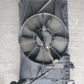 05 carolla suw radiator