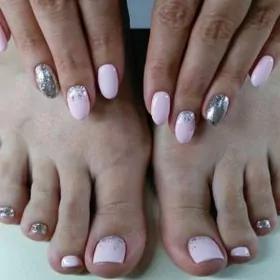 Маникюр и педикюр