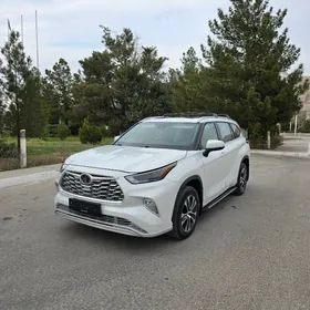 Toyota Highlander 2022