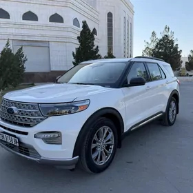 Ford Explorer 2022