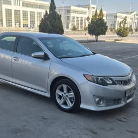 Toyota Camry 2013