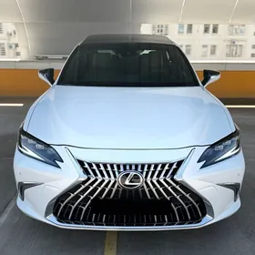 Lexus ES 350 2022