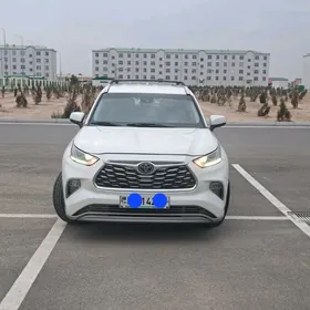 Toyota Highlander 2020