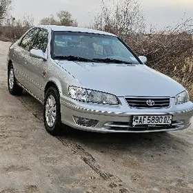 Toyota Camry 2000