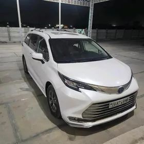 Toyota Sienna 2021