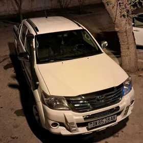 Toyota Hilux 2014