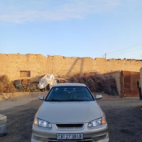 Toyota Camry 2000