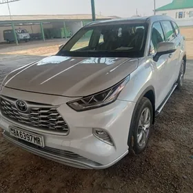 Toyota Highlander 2022