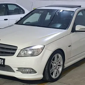 Mercedes-Benz C300 2010