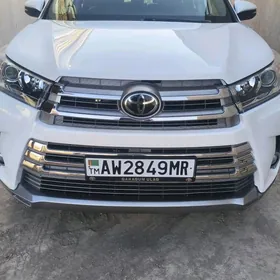 Toyota Grand Highlander 2019
