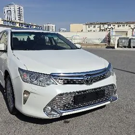 Toyota Camry 2017