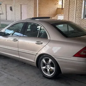 Mercedes-Benz C-Class 2002