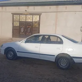 Toyota Corona 1995