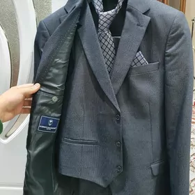 Kostýum (костюм)