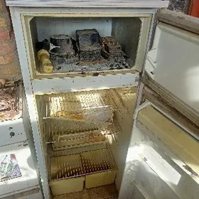 холодильник росиский не робочи