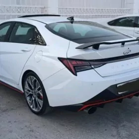 Hyundai Elantra 2022