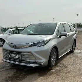 Toyota Sienna 2022