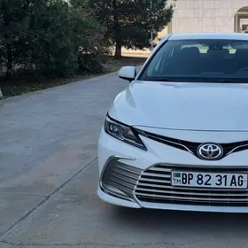 Toyota Camry 2022