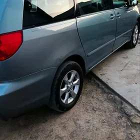 Toyota Sienna 2006