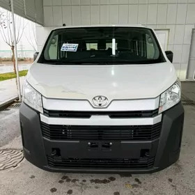 Toyota Hiace 2025