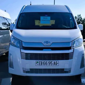 Toyota Hiace 2019