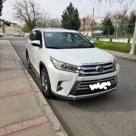 Toyota Highlander 2017